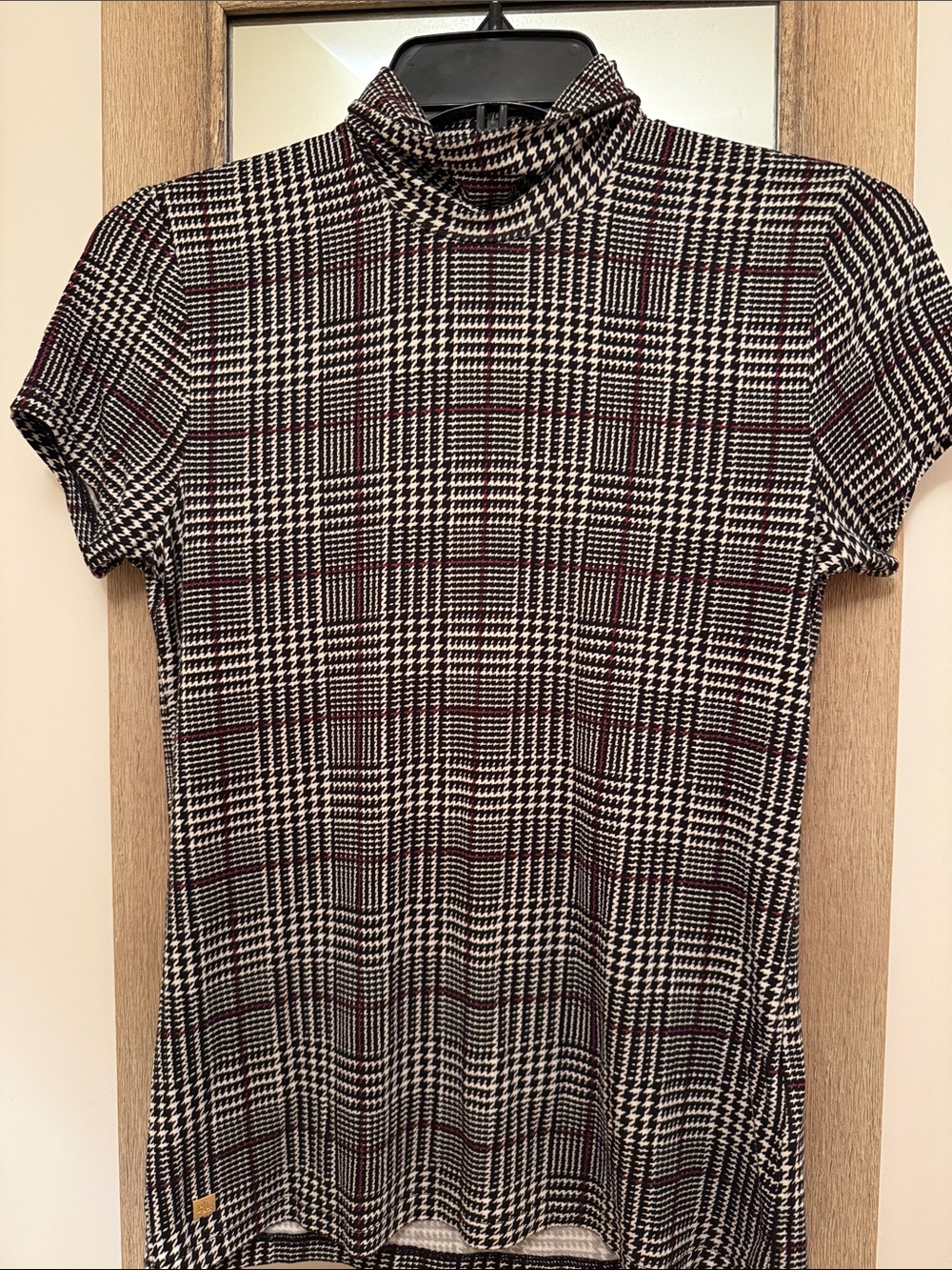 Classic Plaid Short-Sleeve Turtleneck Shirt - Black/White with Burgundy Accents